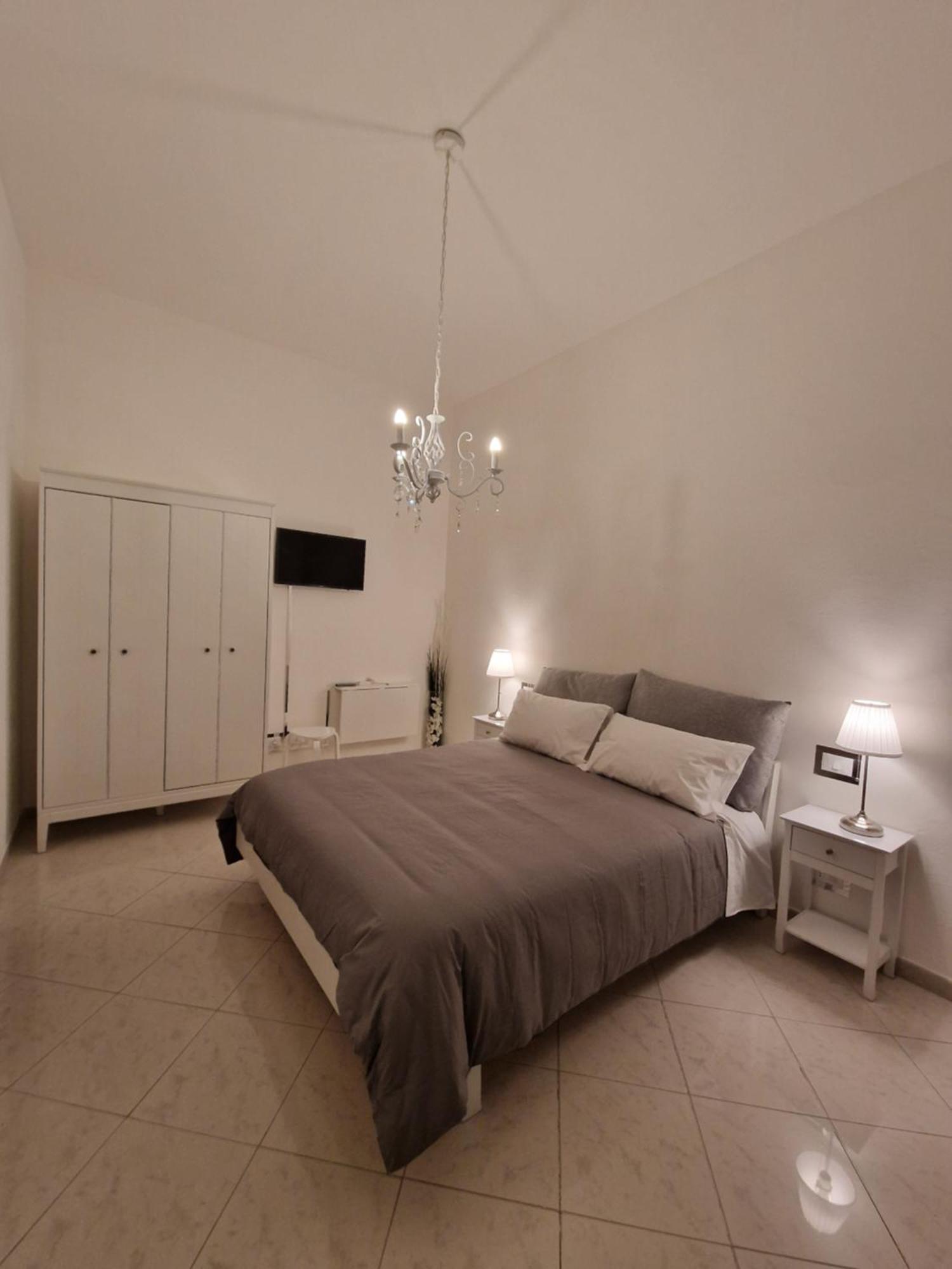 Cinzia'S House Of Mirrors Appartement Pisa Buitenkant foto