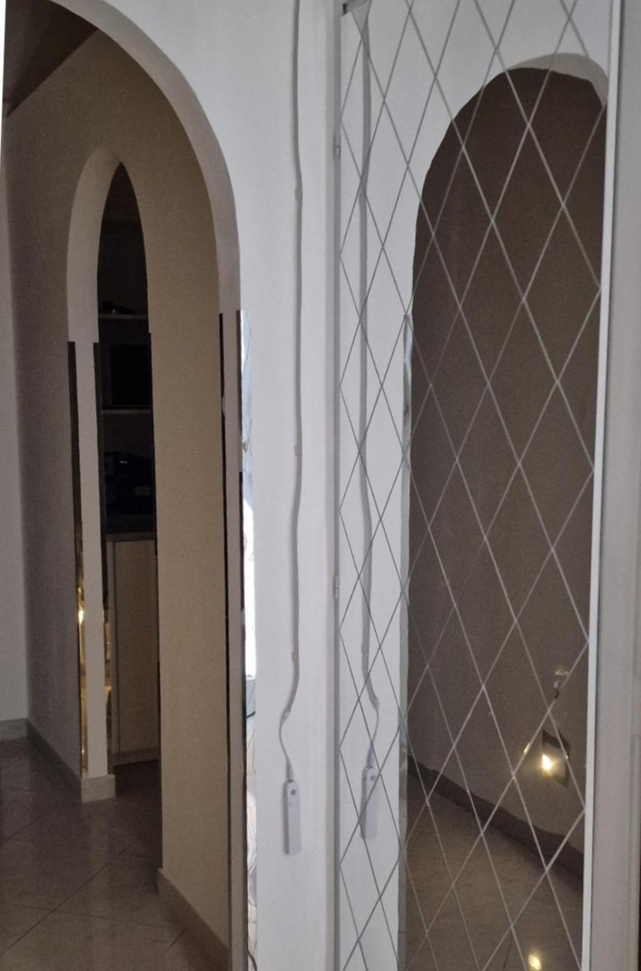 Cinzia'S House Of Mirrors Appartement Pisa Buitenkant foto